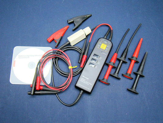 Tektronix P5205A High Voltage Differential Probe 100MHz 1300V [f1221023755]