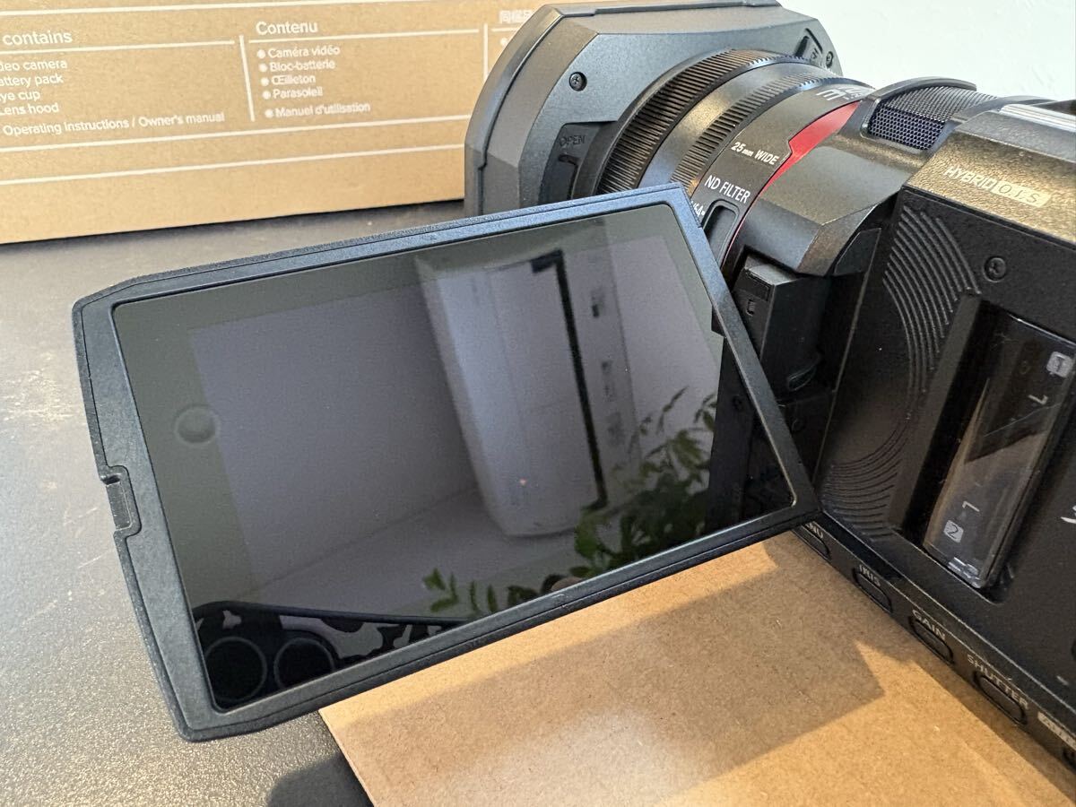Panasonic HC-X1600 4K Professional Video Camera [d1221661390]