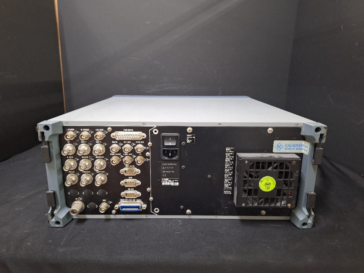 Rohde & Schwarz SMIQ03B Signal Generator 300kHz-3.3GHz [u1222683041]