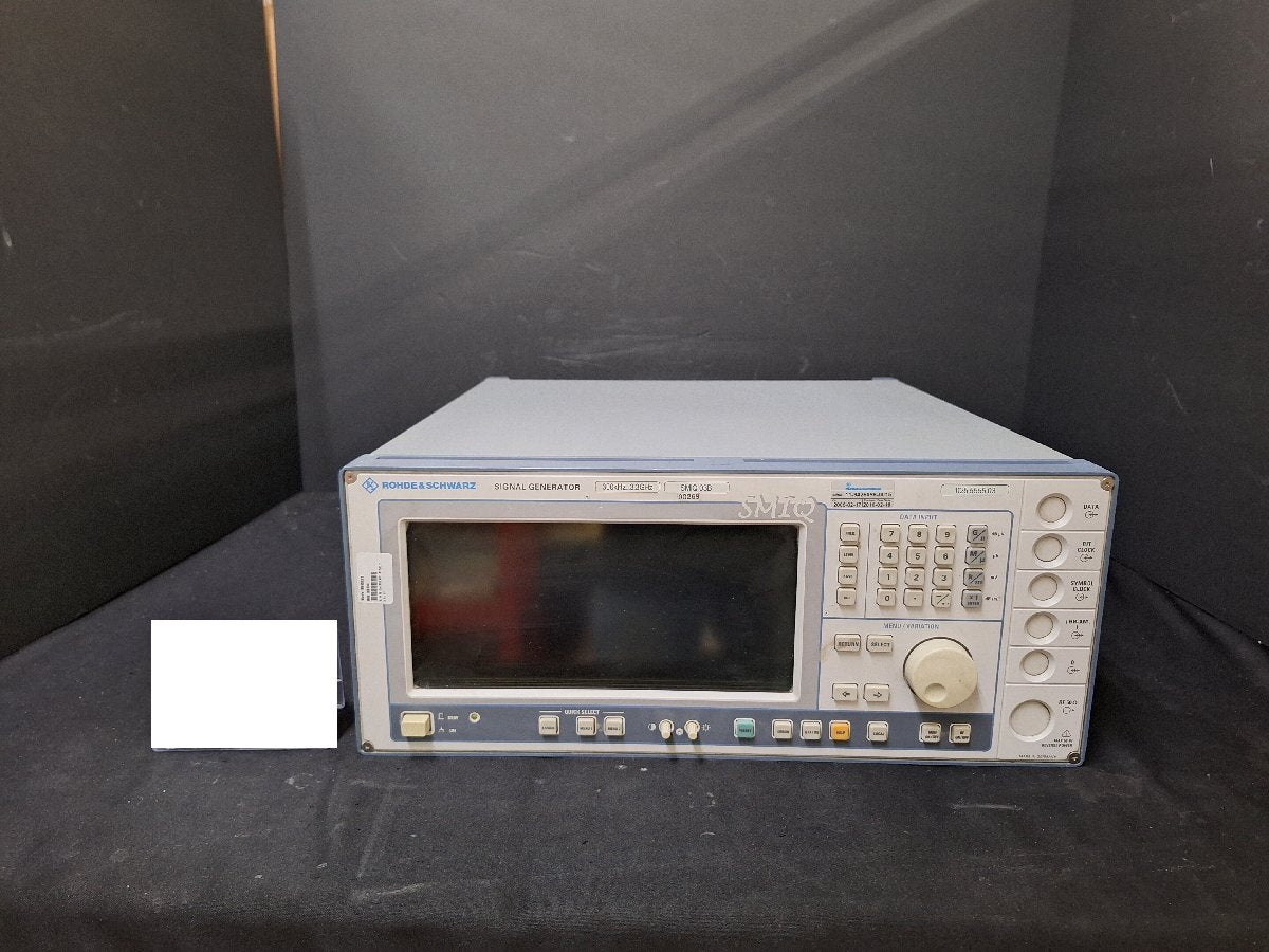 Rohde & Schwarz SMIQ03B Signal Generator 300kHz-3.3GHz [u1222683041]