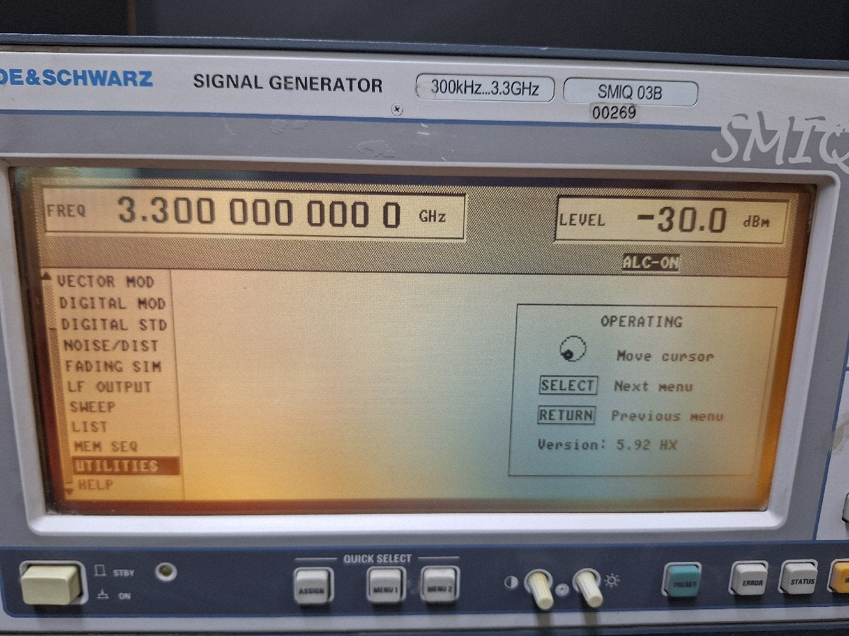 Rohde & Schwarz SMIQ03B Signal Generator 300kHz-3.3GHz [u1222683041]