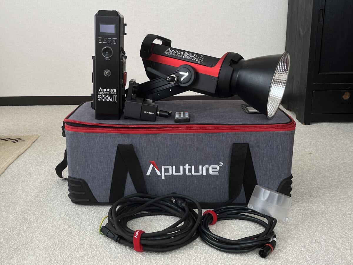 Aputure LS C300d II LED Video Light [q1223279841]