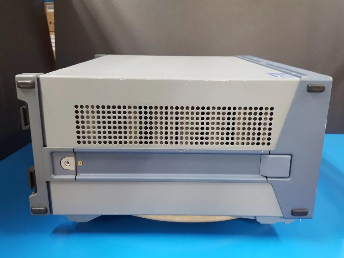 Rohde&Schwarz SMT03 Signal Generator 5kHz-3GHz (for parts or not working) [v1223893535]