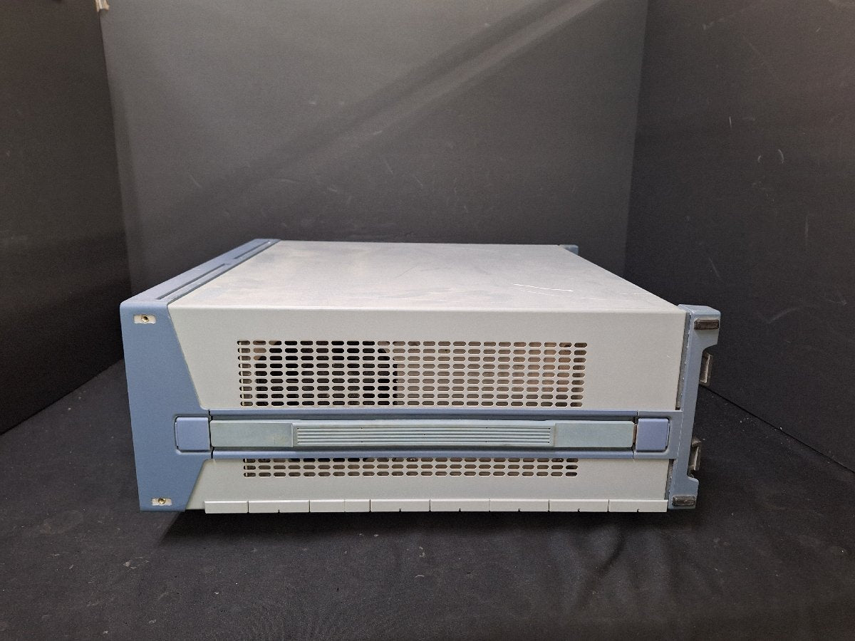 R&S SMIQ03B Signal Generator 300kHz-3.3GHz (for parts or not working) [v1224155308]