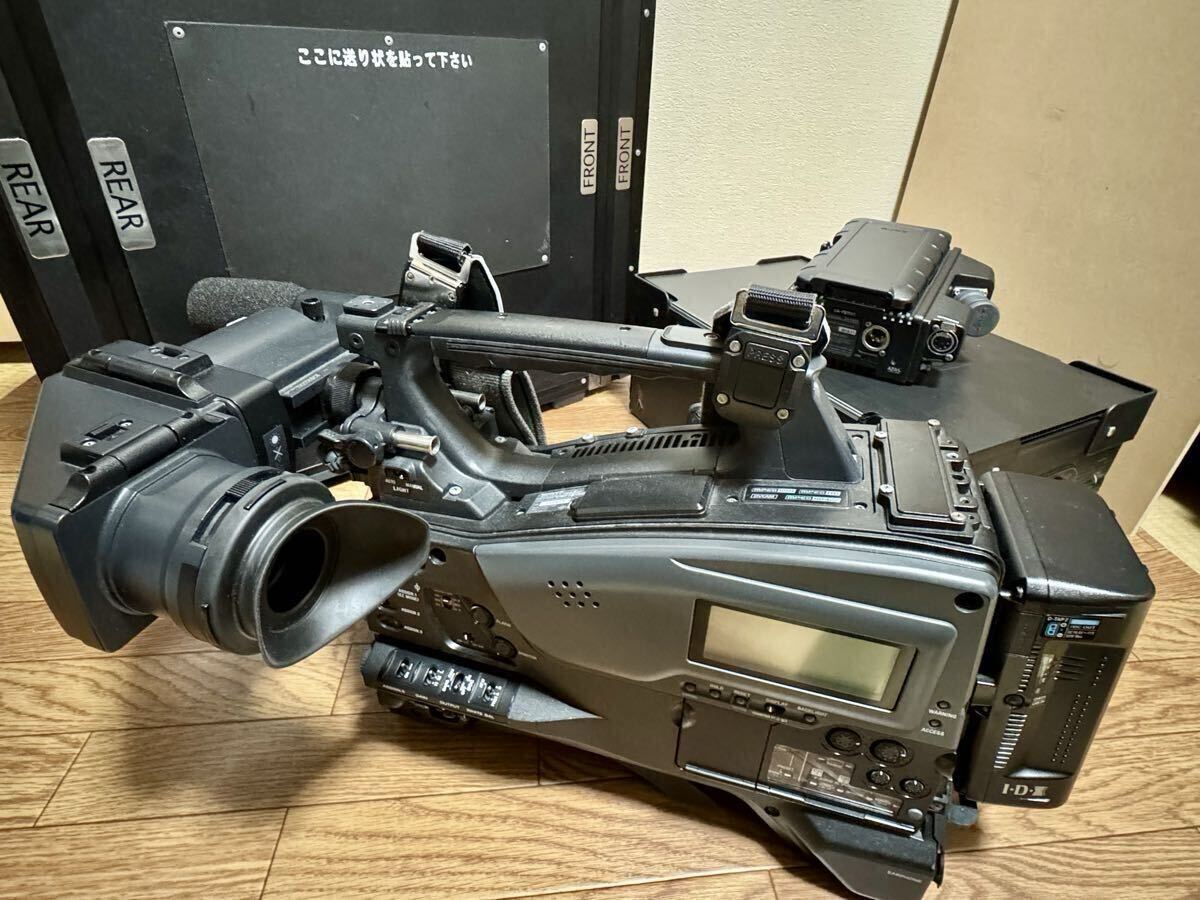 Sony PMW-400 with CA-FB70 and HXCU-FB80 Set [v1224988788]
