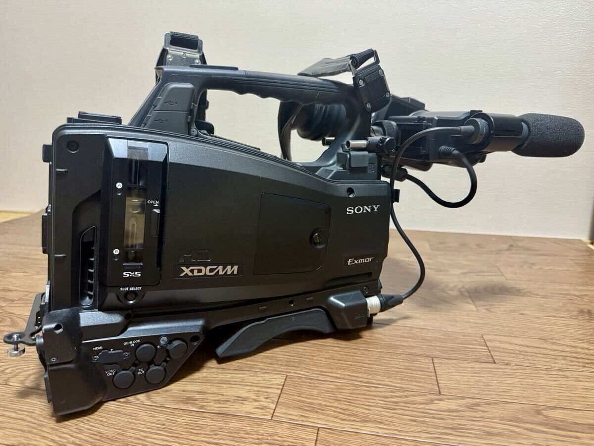 Sony PMW-400 with CA-FB70 and HXCU-FB80 Set [v1224988788]