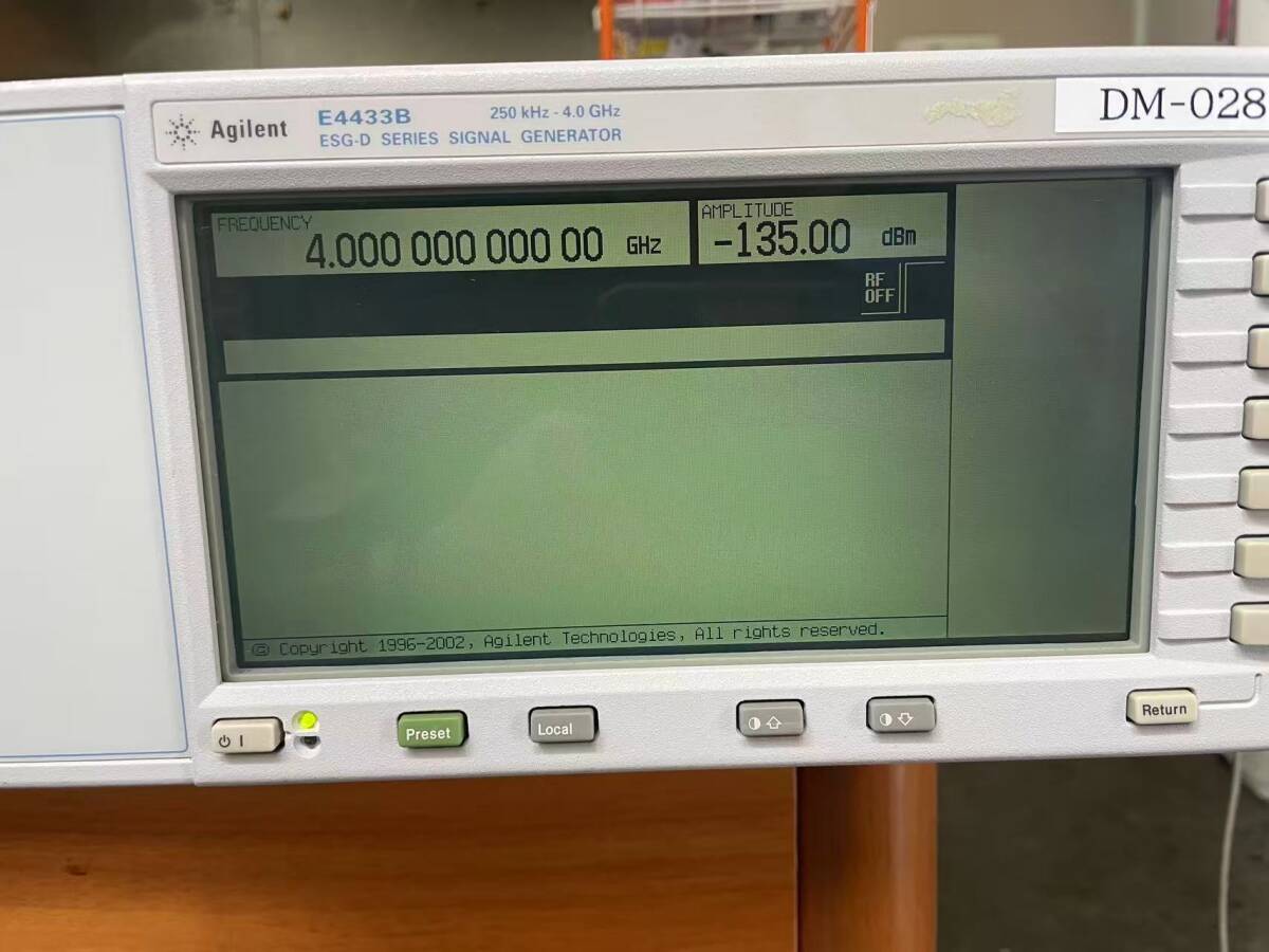 Agilent E4433B ESG-D Series Analog RF Signal Generator 250kHz-4GHz (untested) [e1226183677]