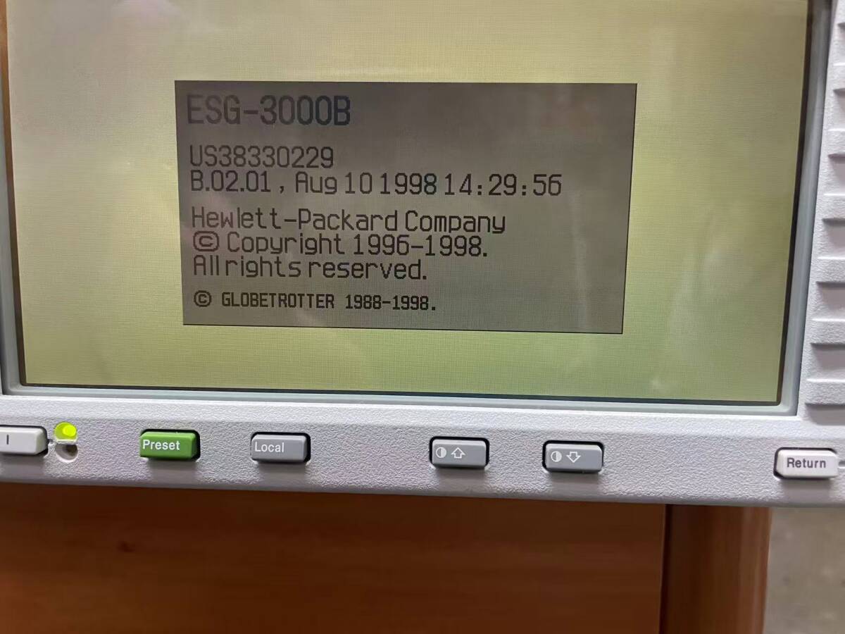 HP E4421B ESG Analog RF Signal Generator 250kHz-3GHz [l1219343126]