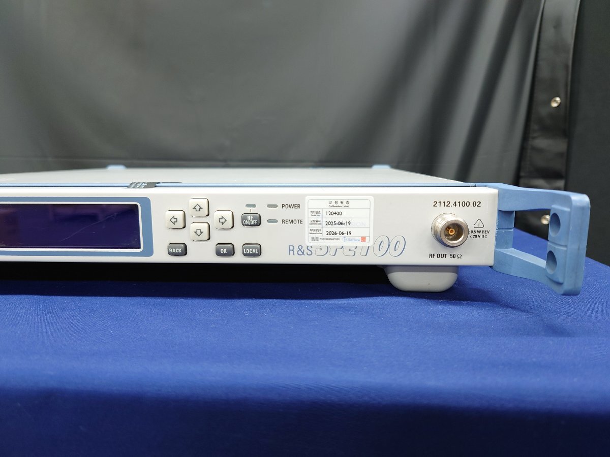 Rohde & Schwarz SFE100 Test Transmitter [j1227304847]