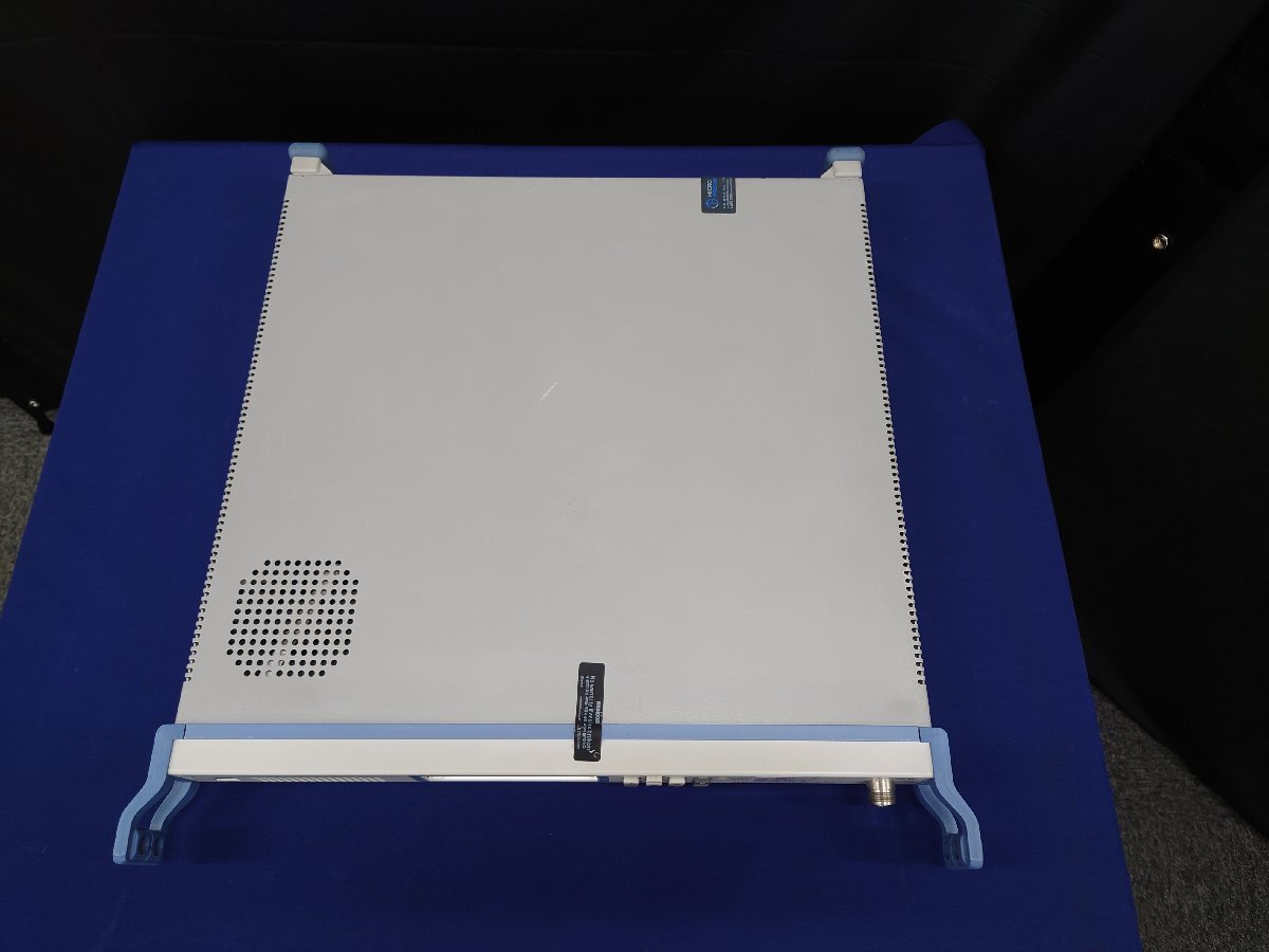 Rohde & Schwarz SFE100 Test Transmitter [j1227304847]