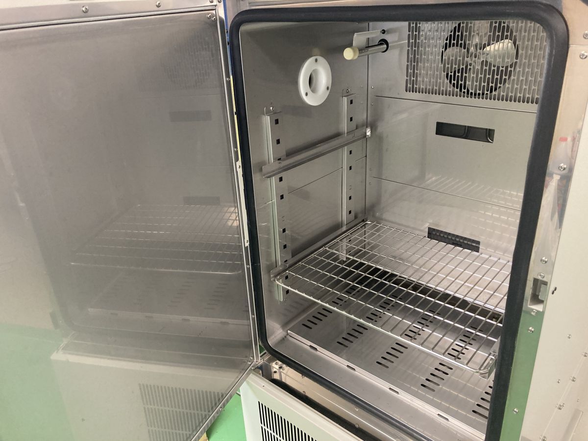 EYELA KCL-2000A Constant Temperature and Humidity Chamber 140L -15 to 85℃ [l1228012833]