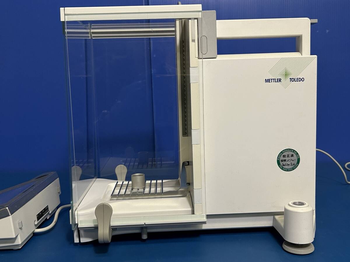 Mettler Toledo XP205 Semi-Micro Analytical Balance 220g/0.1mg [x1229391548]