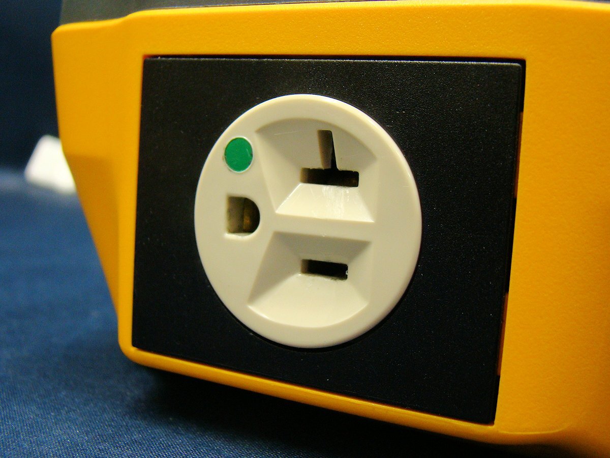 Fluke ESA612 Electrical Safety Analyzer [r1229779599]