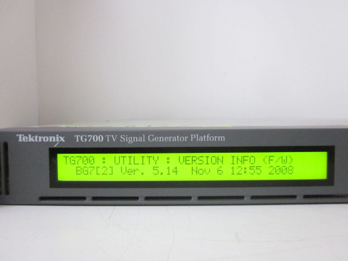 Tektronix TG700 TV Signal Generator Platform [q1230686012]