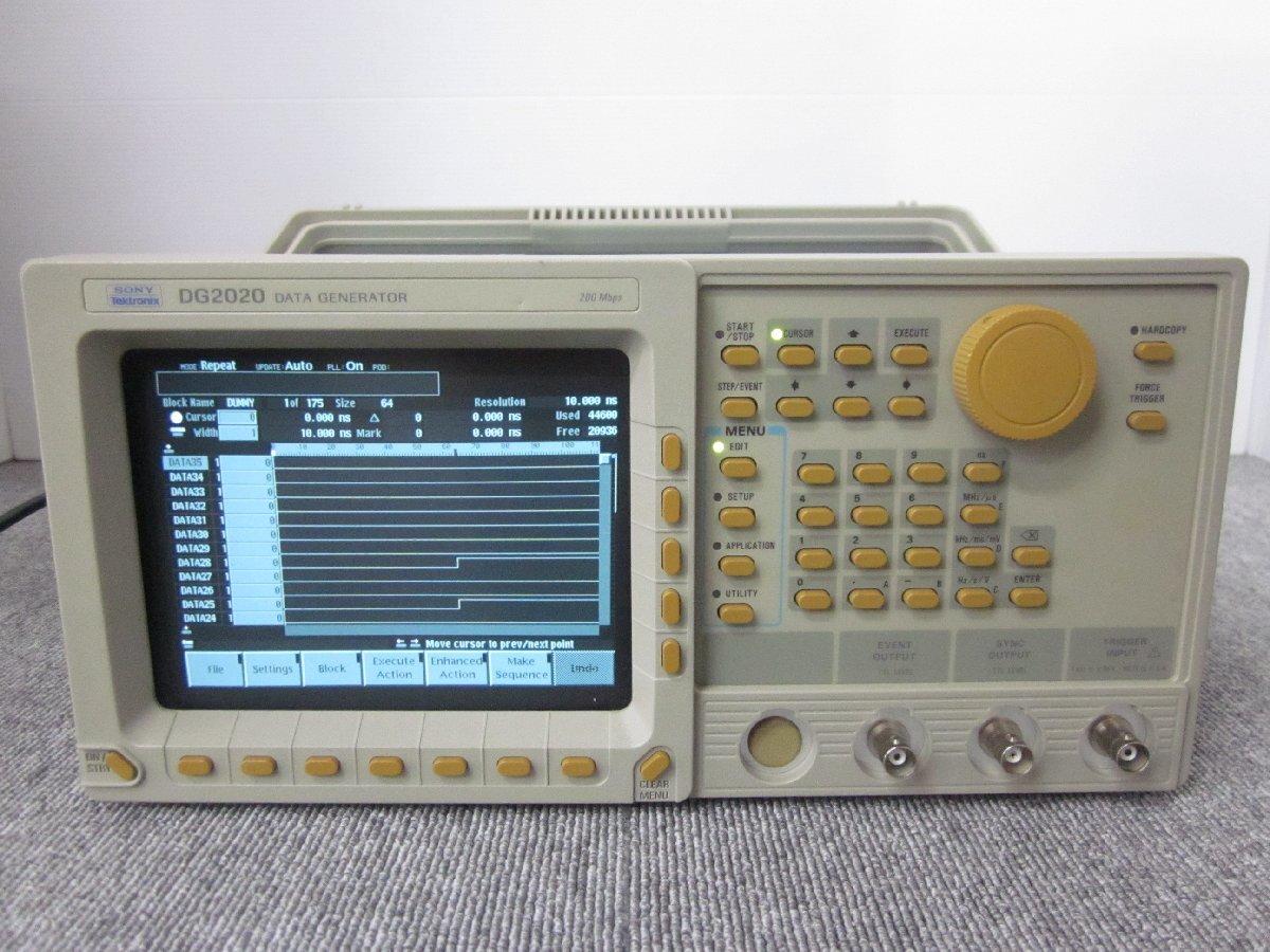 Tektronix DG2020 Data Generator 12ch 200MHz [t1230692050]
