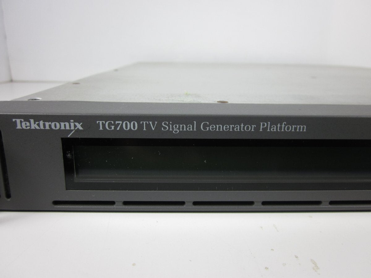 Tektronix TG700 TV Signal Generator Platform [q1230686012]