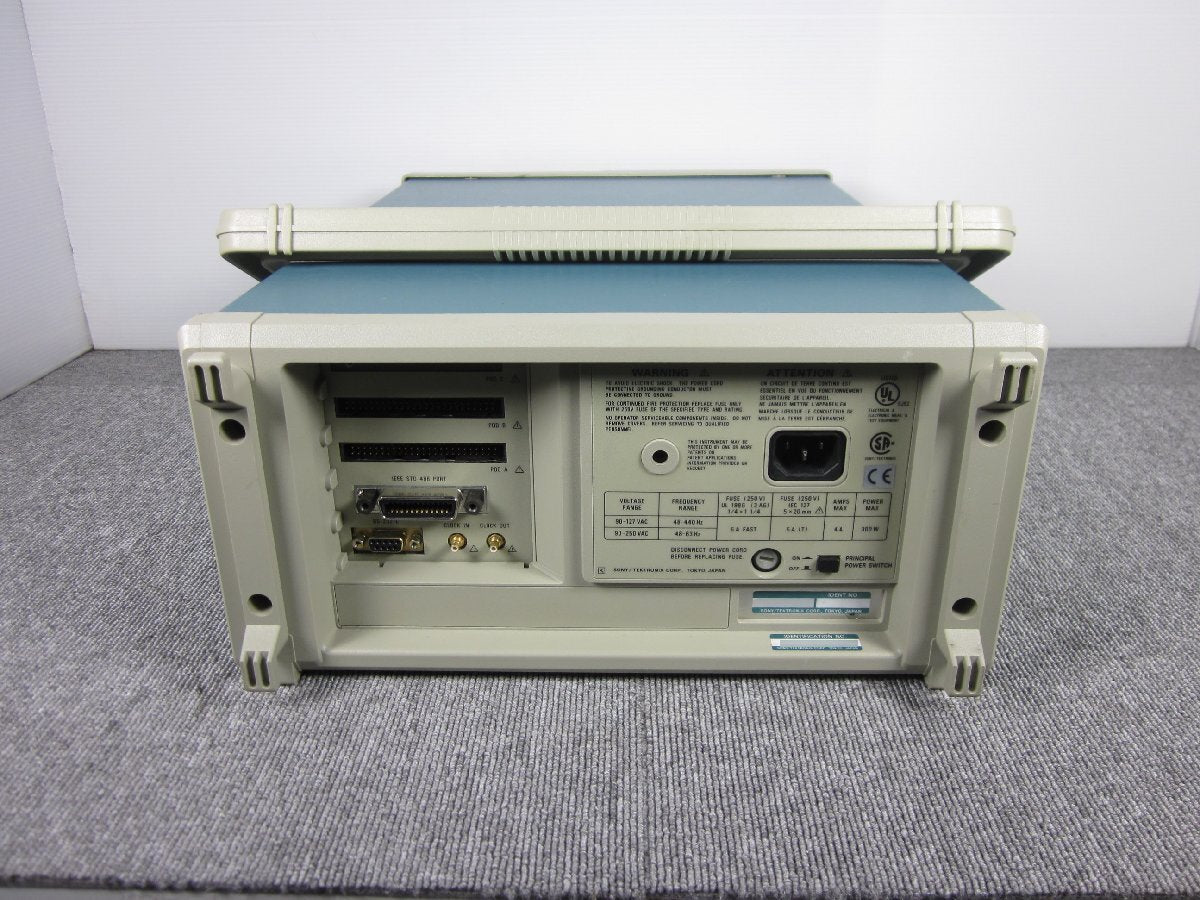 Tektronix DG2020 Data Generator 12ch 200MHz [t1230692050]