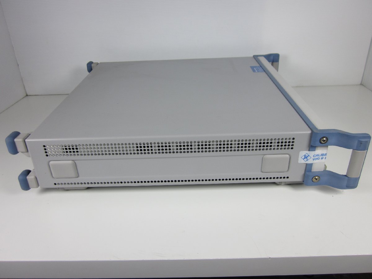 Rohde & Schwarz SML01 Signal Generator 9kHz-1.1GHz [q1230810921]