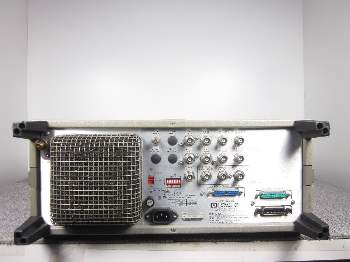 HP 83623A Synthesized Sweep Generator 10MHz-20GHz [u1230818329]