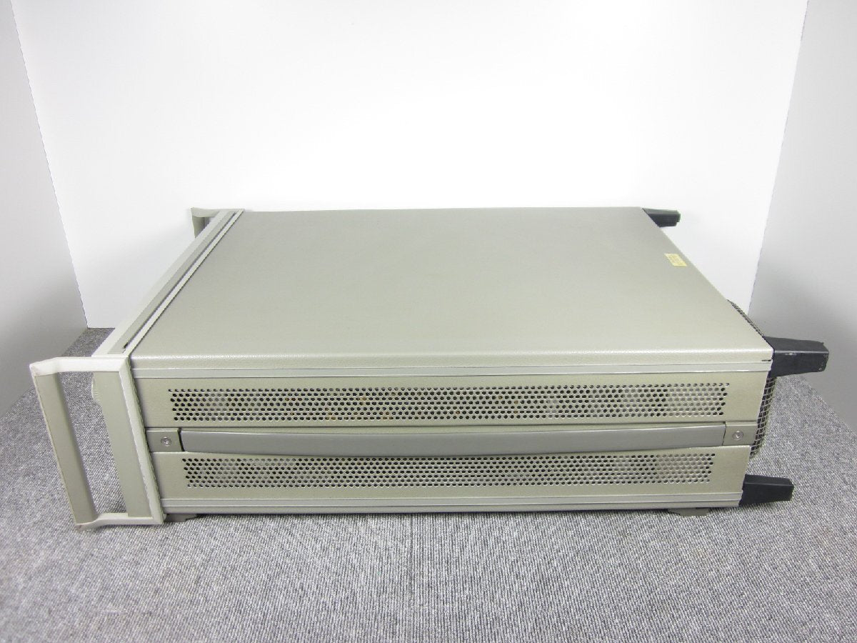 HP 83623A Synthesized Sweep Generator 10MHz-20GHz [u1230818329]