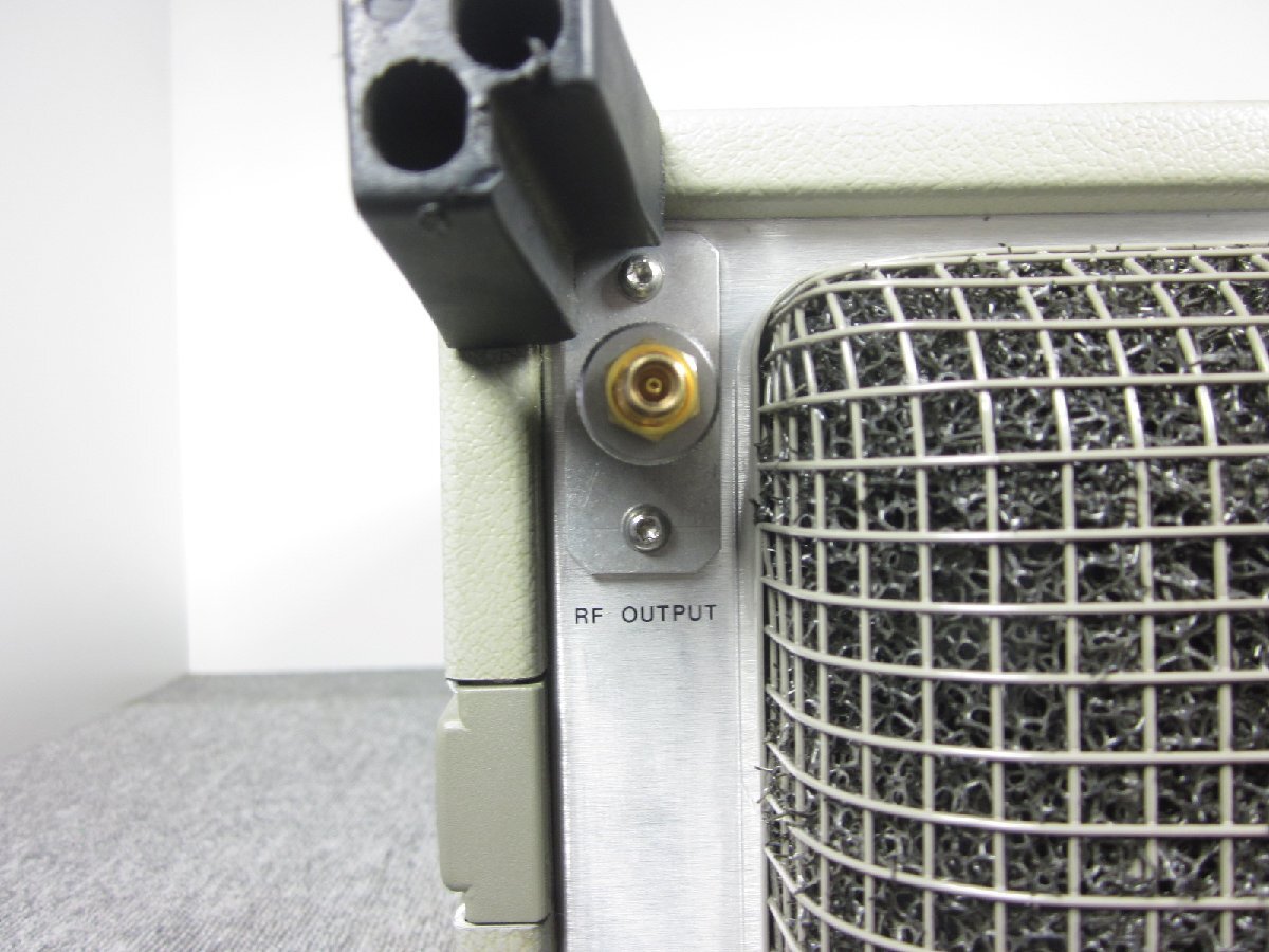 HP 83623A Synthesized Sweep Generator 10MHz-20GHz [u1230818329]