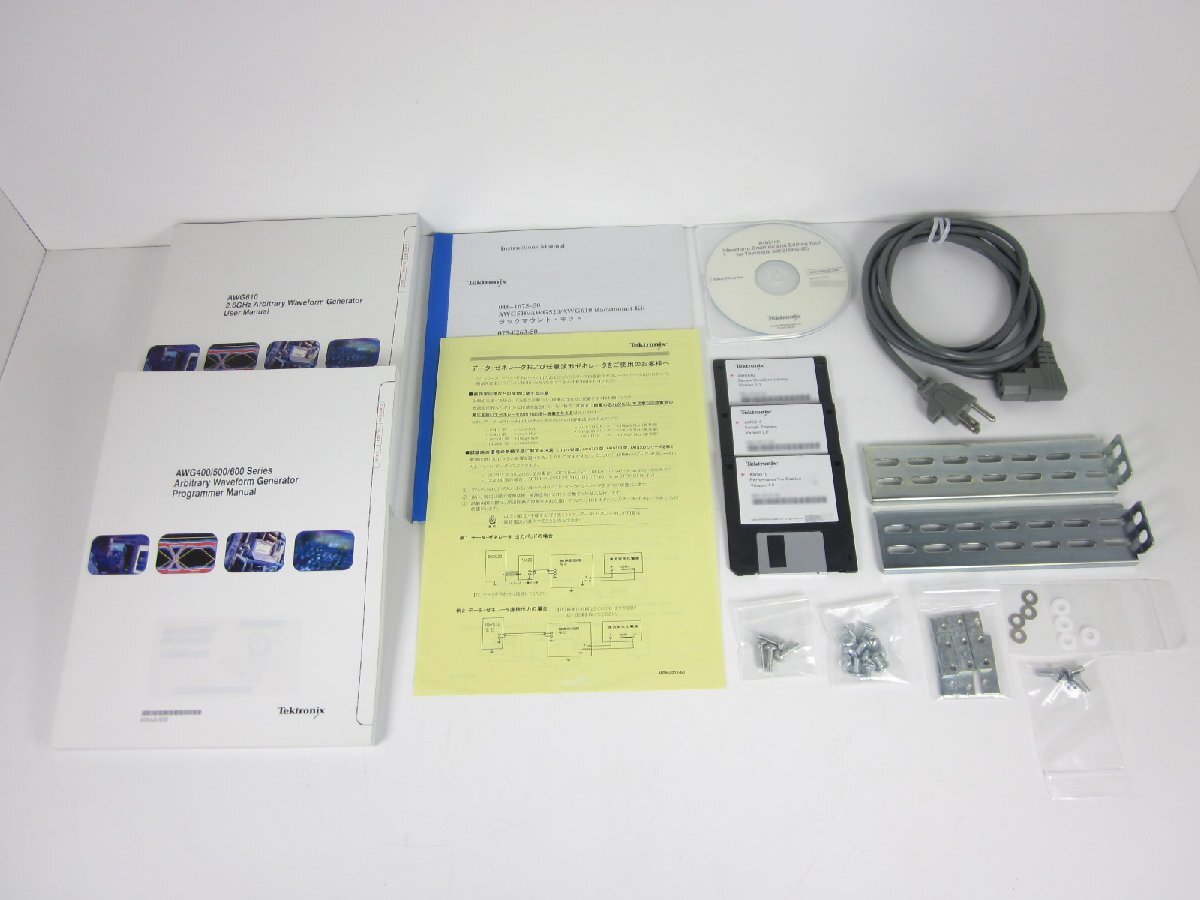 Tektronix AWG610 Arbitrary Waveform Generator 260MHz [k1231129114]