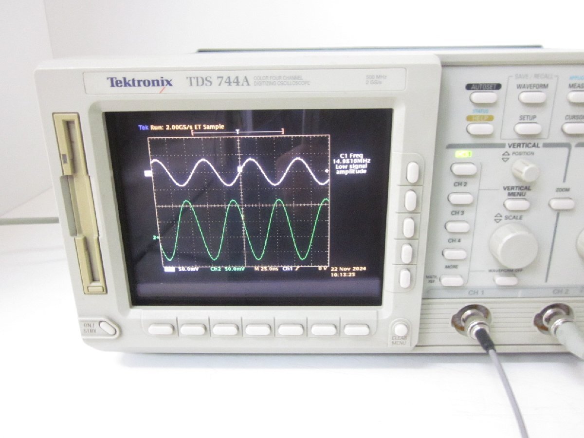 Tektronix TDS744A Digital Oscilloscope 4ch 500MHz 2GS/s [m1231125238]