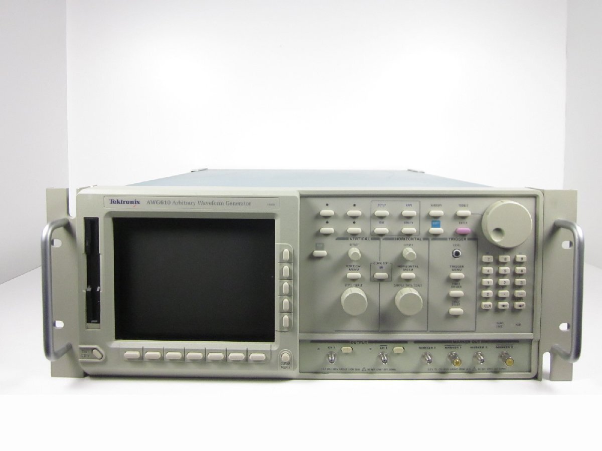 Tektronix AWG610 Arbitrary Waveform Generator 260MHz [k1231129114]
