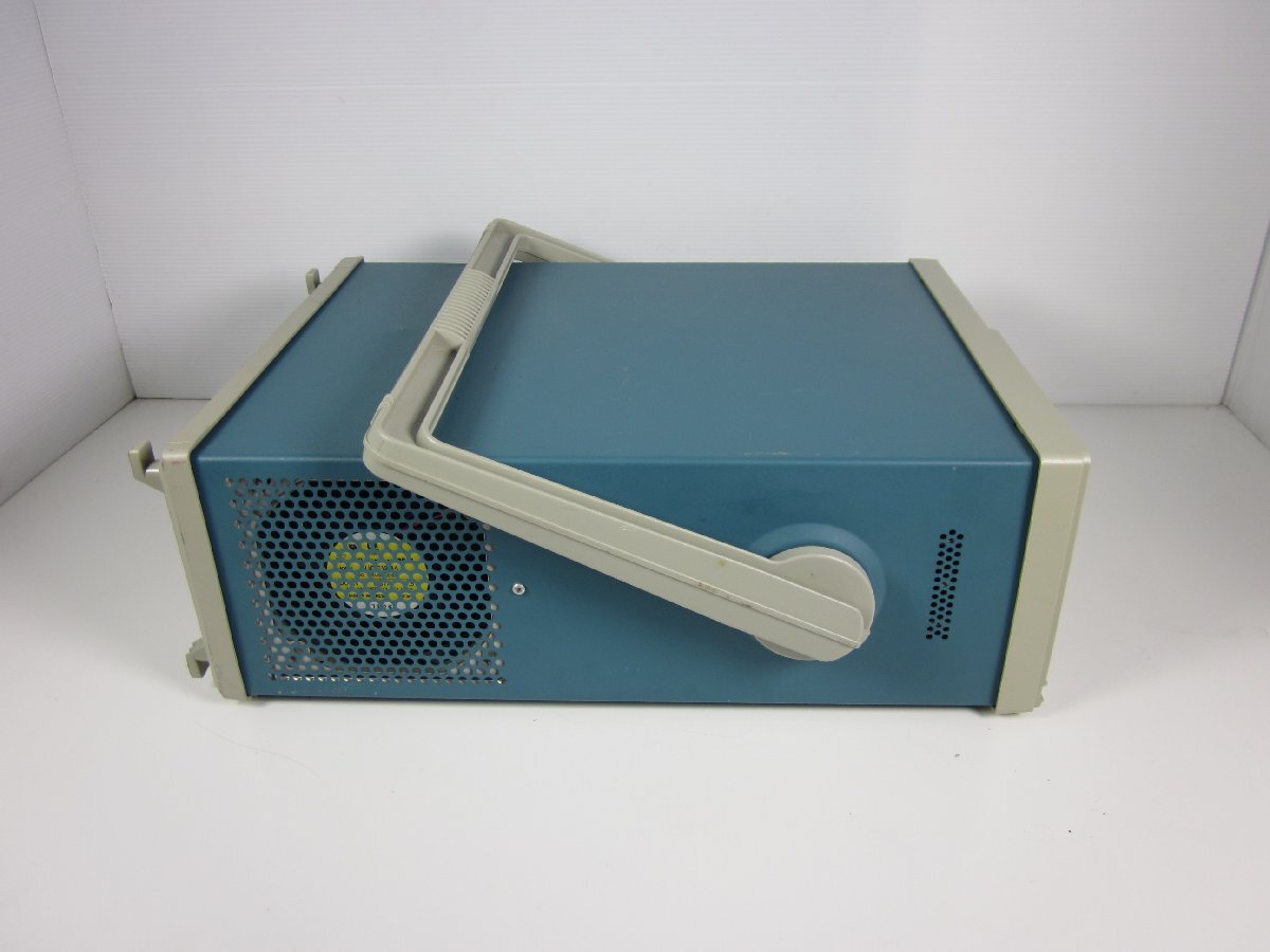 Tektronix DG2020A Data Generator 24CH 200MHz [r1231265062]