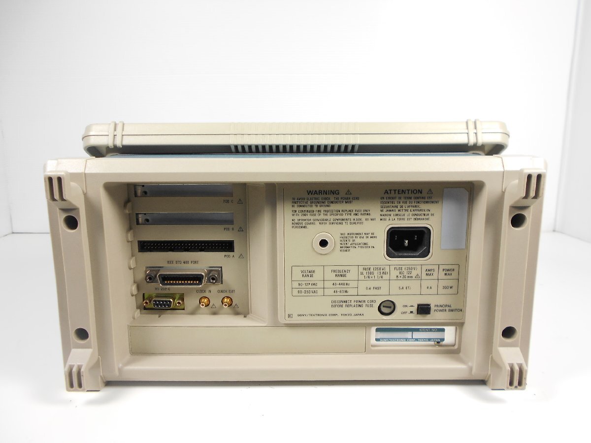 Tektronix DG2020 Data Generator 12CH 200MHz [c1231384825]