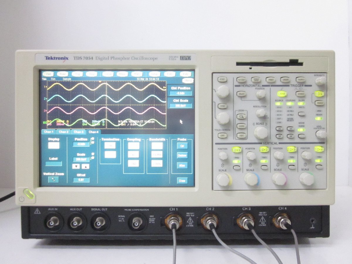 Tektronix TDS7054 Digital Phosphor Oscilloscope 4CH 500MHz [f1231380762]