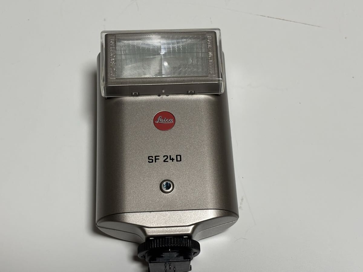 Leica SF 24D Electronic Flash Unit Titanium [v1232117759]