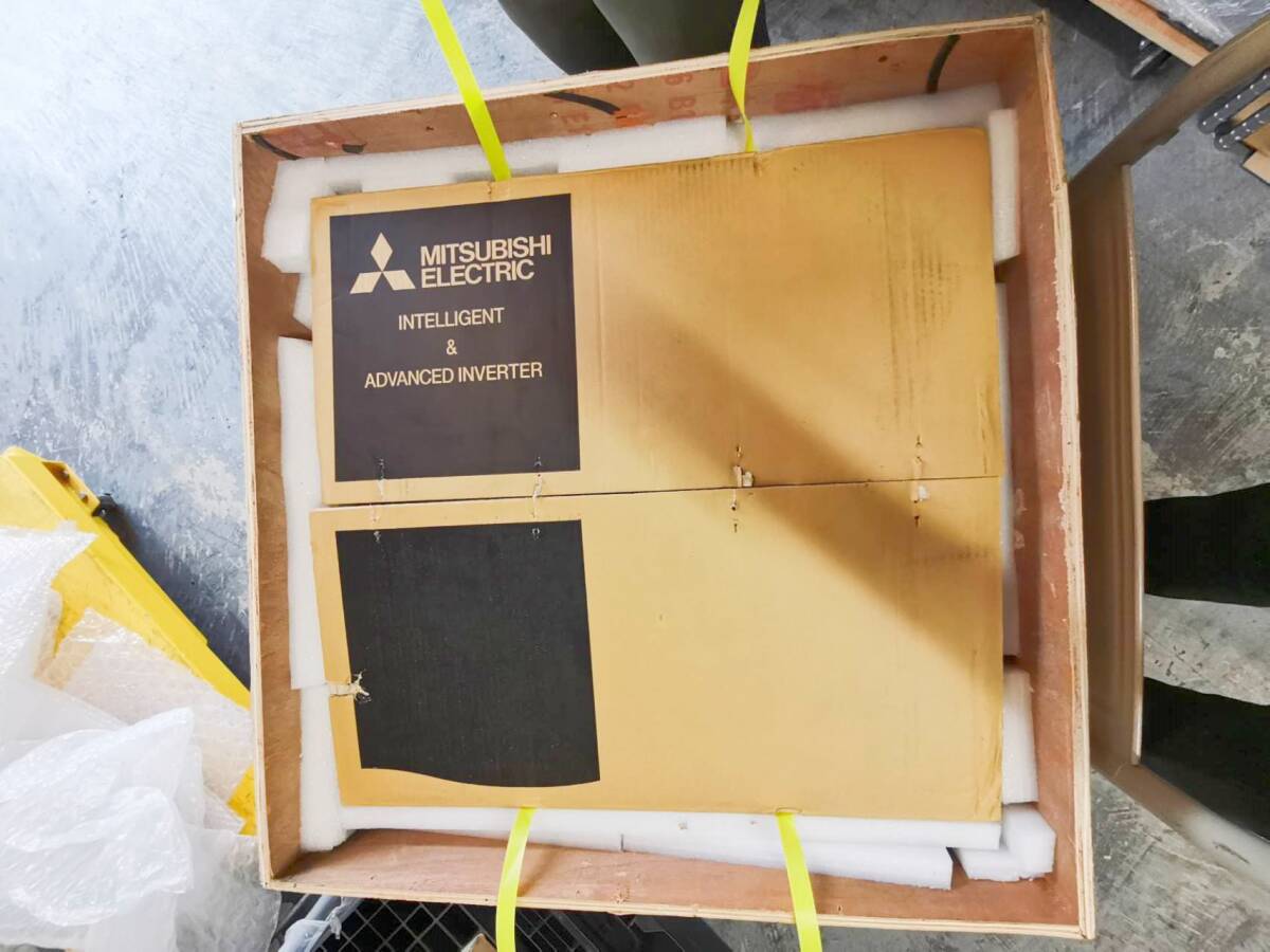 Mitsubishi FR-A820-37K-1 Inverter (open box) [o1232240783]