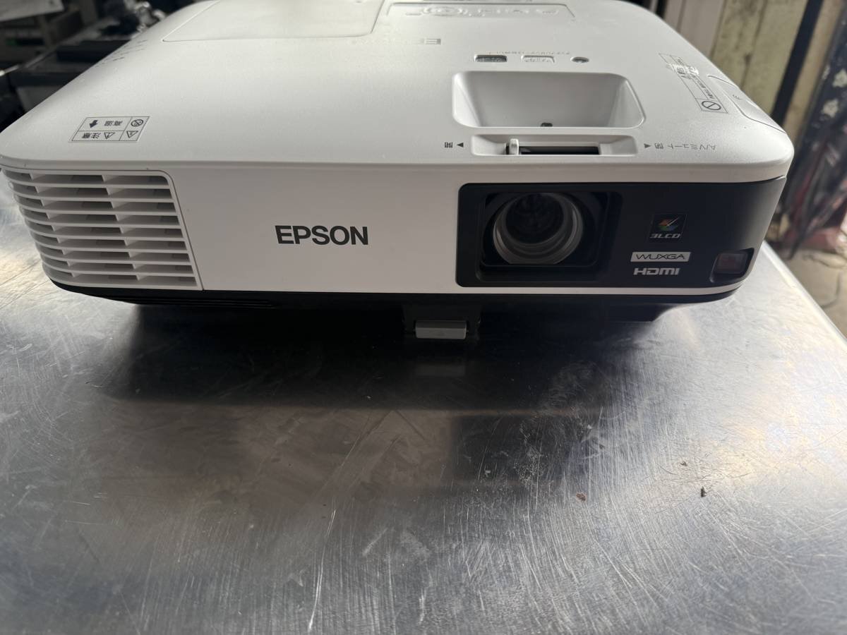 EPSON EB-2265U Projector 5500lm Lamp 0H/0H (as-is) [s1233172690]
