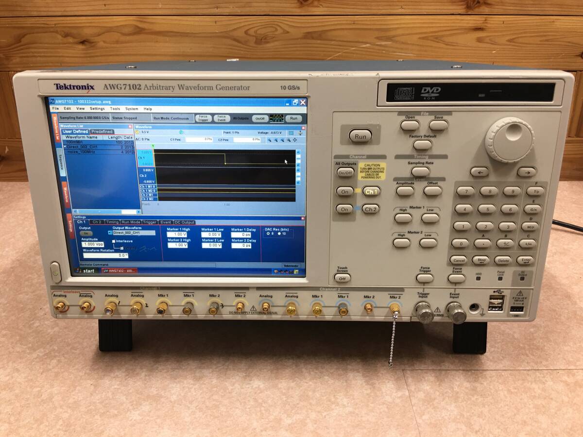 Tektronix AWG7102 Arbitrary Waveform Generator (as-is) [u1233818898]