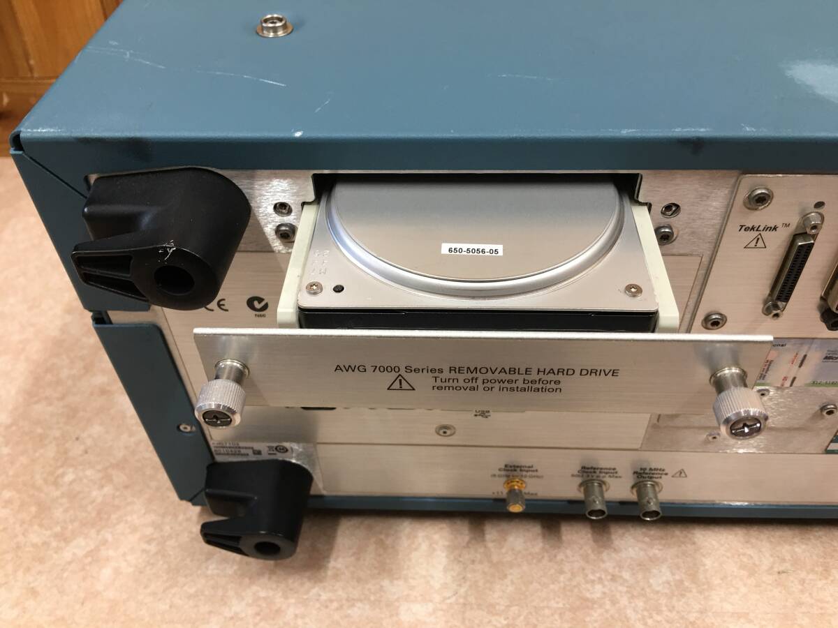 Tektronix AWG7102 Arbitrary Waveform Generator (as-is) [u1233818898]