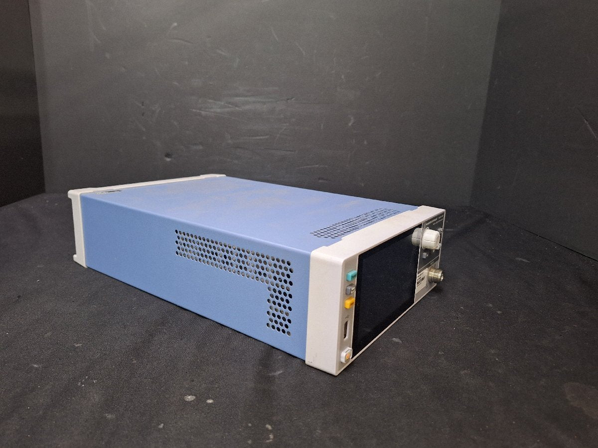 Rohde & Schwarz SMCV100B Vector Signal Generator Opt. B103 [l1233846287]