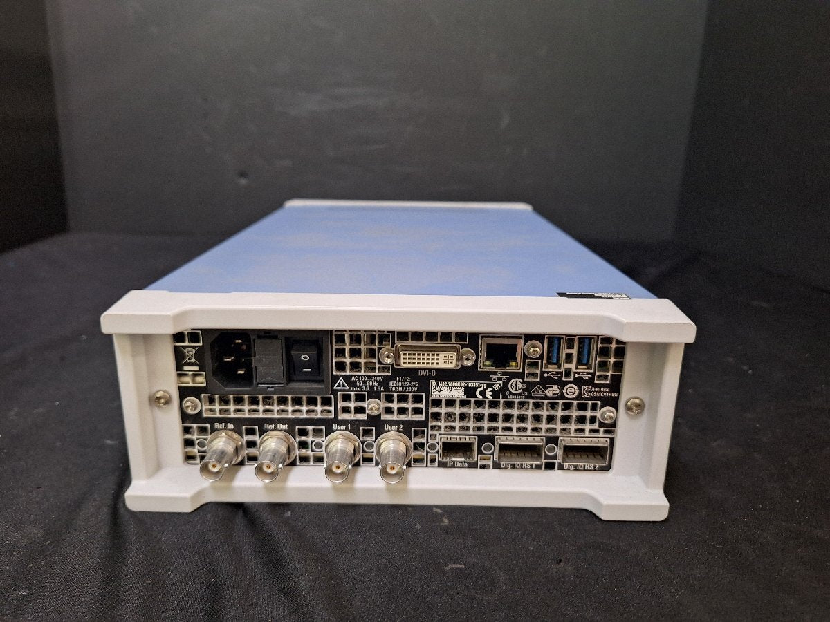 Rohde & Schwarz SMCV100B Vector Signal Generator Opt. B103 [l1233846287]