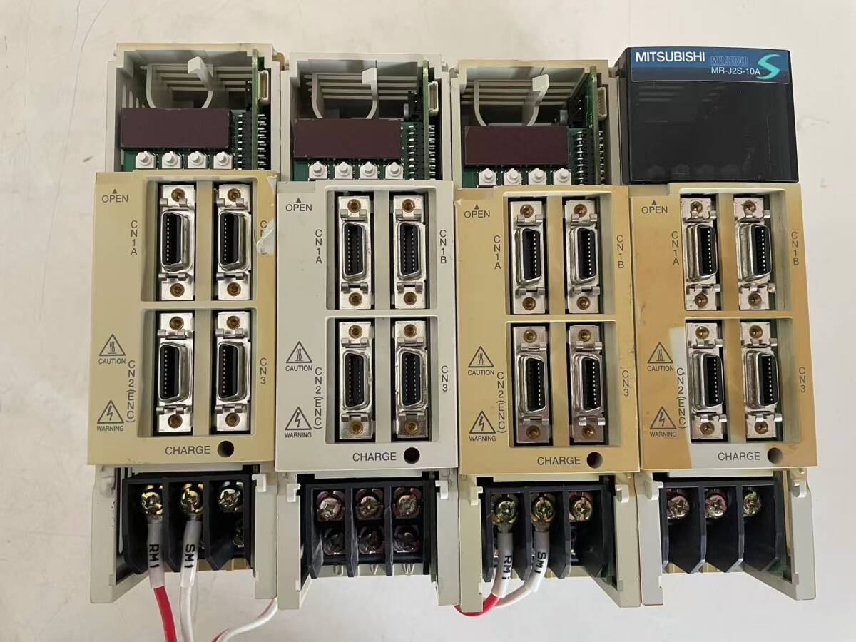 Mitsubishi Electric MR-J2S-10A Servo Amplifier 100W 4 pcs (as-is) [r1234863890]