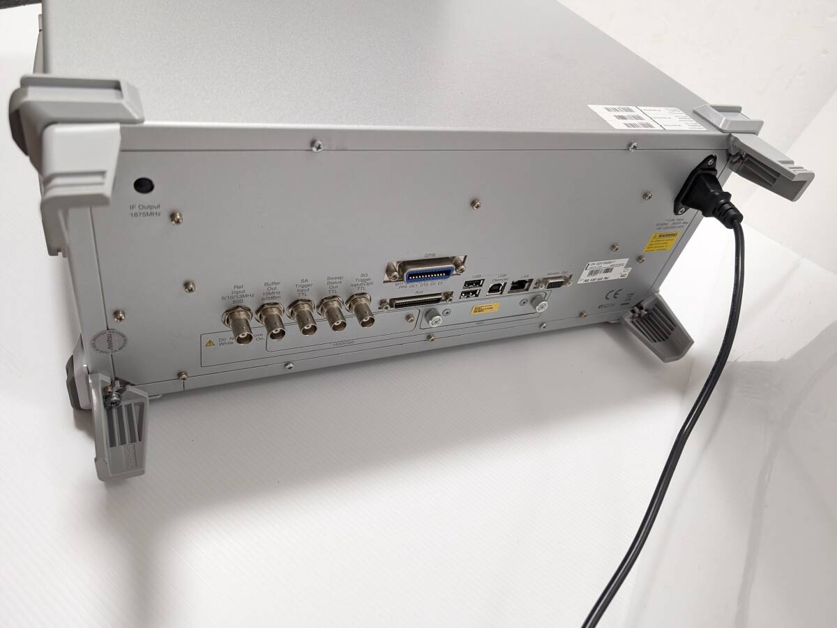 Anritsu MS2830A Signal Analyzer 9kHz-6GHz OPT002 020 022 041 [f1234941346]