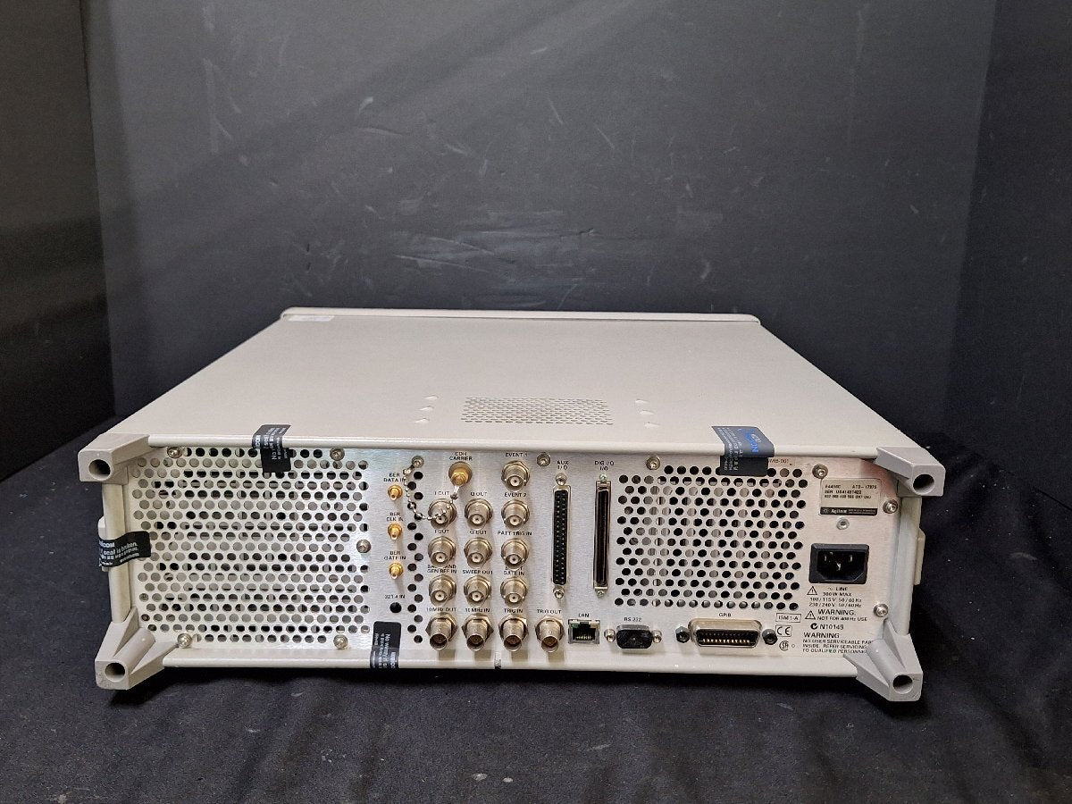 Agilent E4438C ESG Vector Signal Generator 250kHz-6GHz [q1235286901]