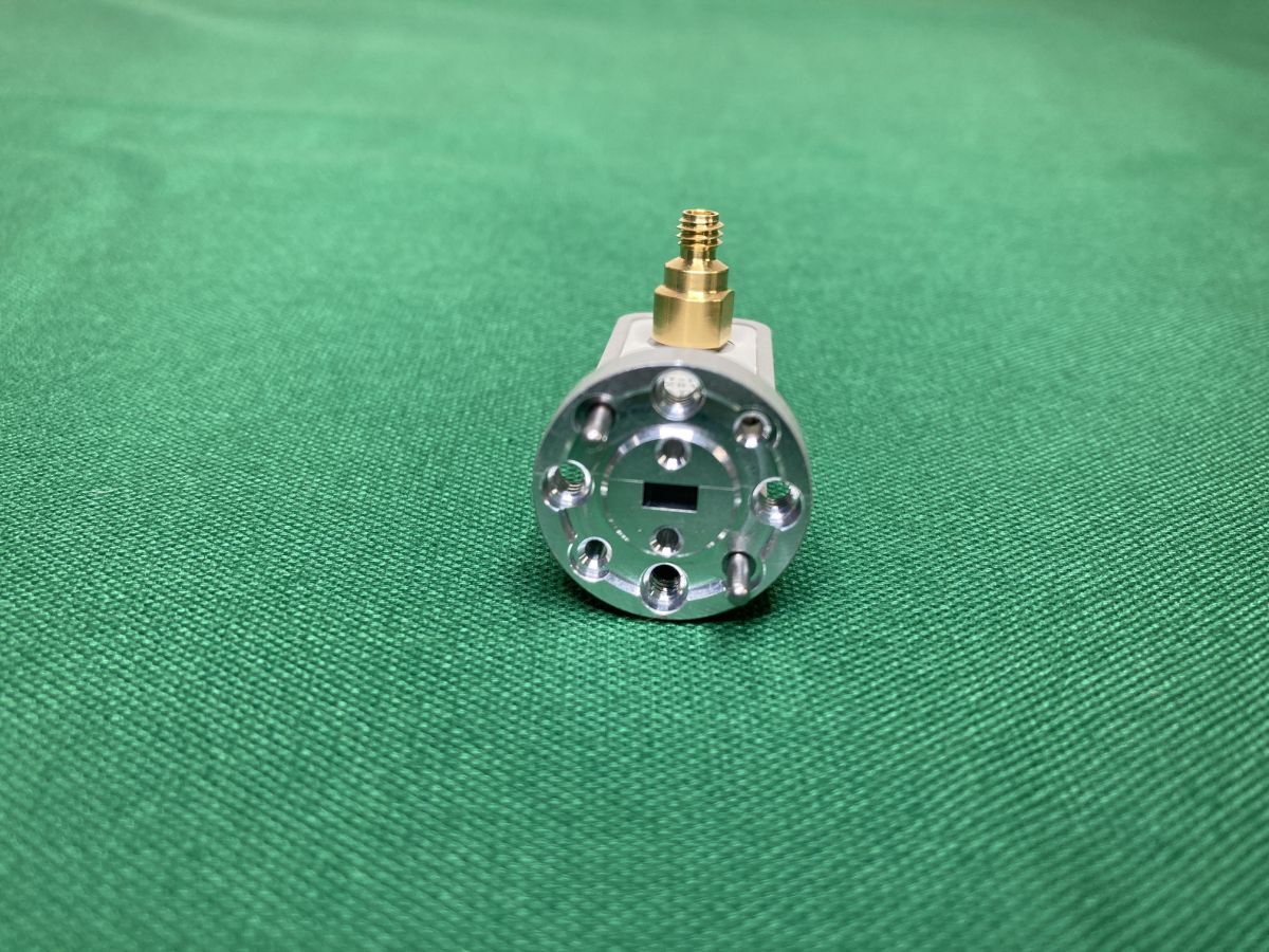 Agilent V281C Waveguide to 1.0mm Female Adapter WR-15 V-Band 50-75GHz [q1235291911]