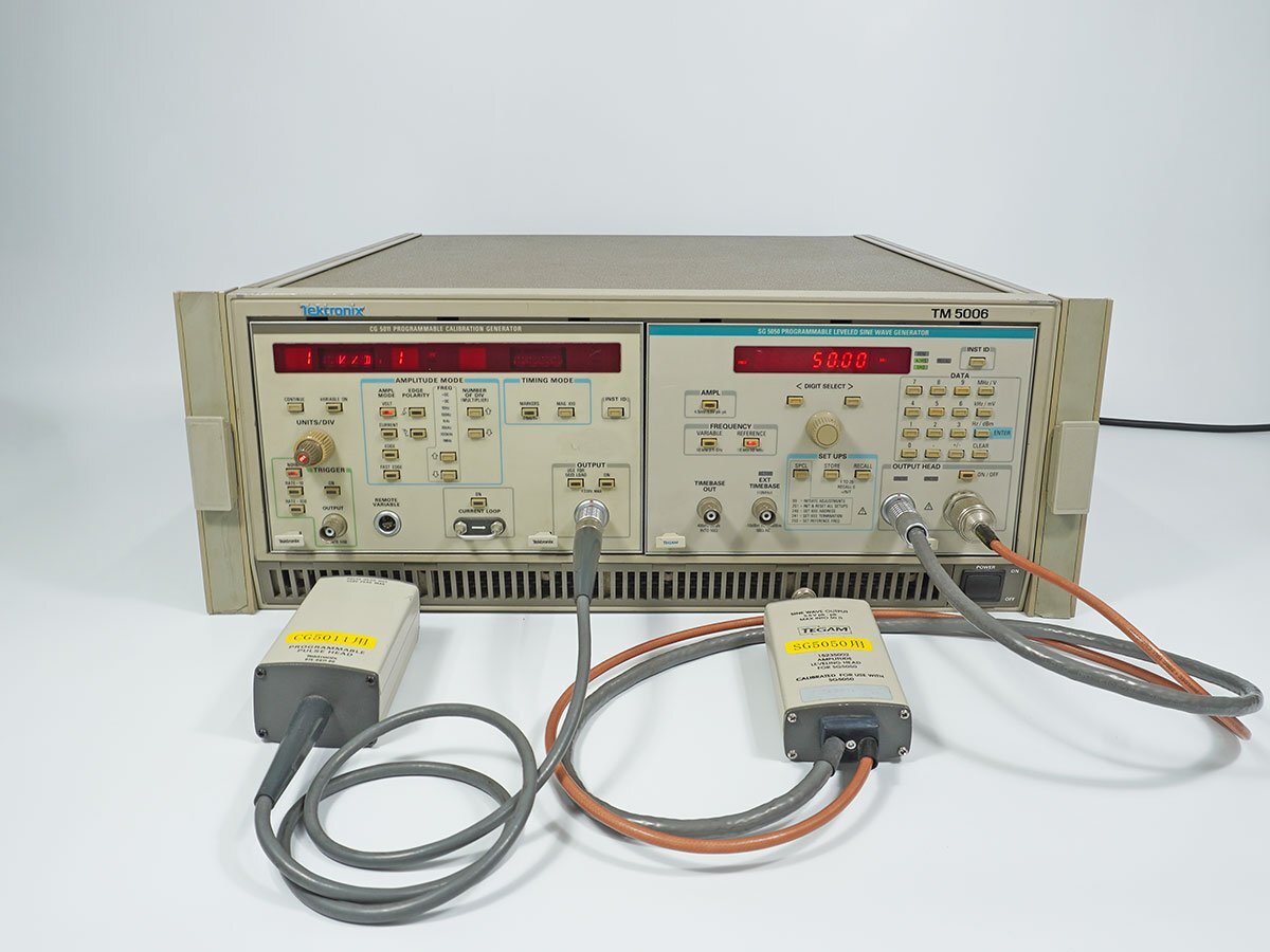 Tektronix TM5006 CG5011 SG5050 Oscilloscope Calibration Generator [v1236002843]