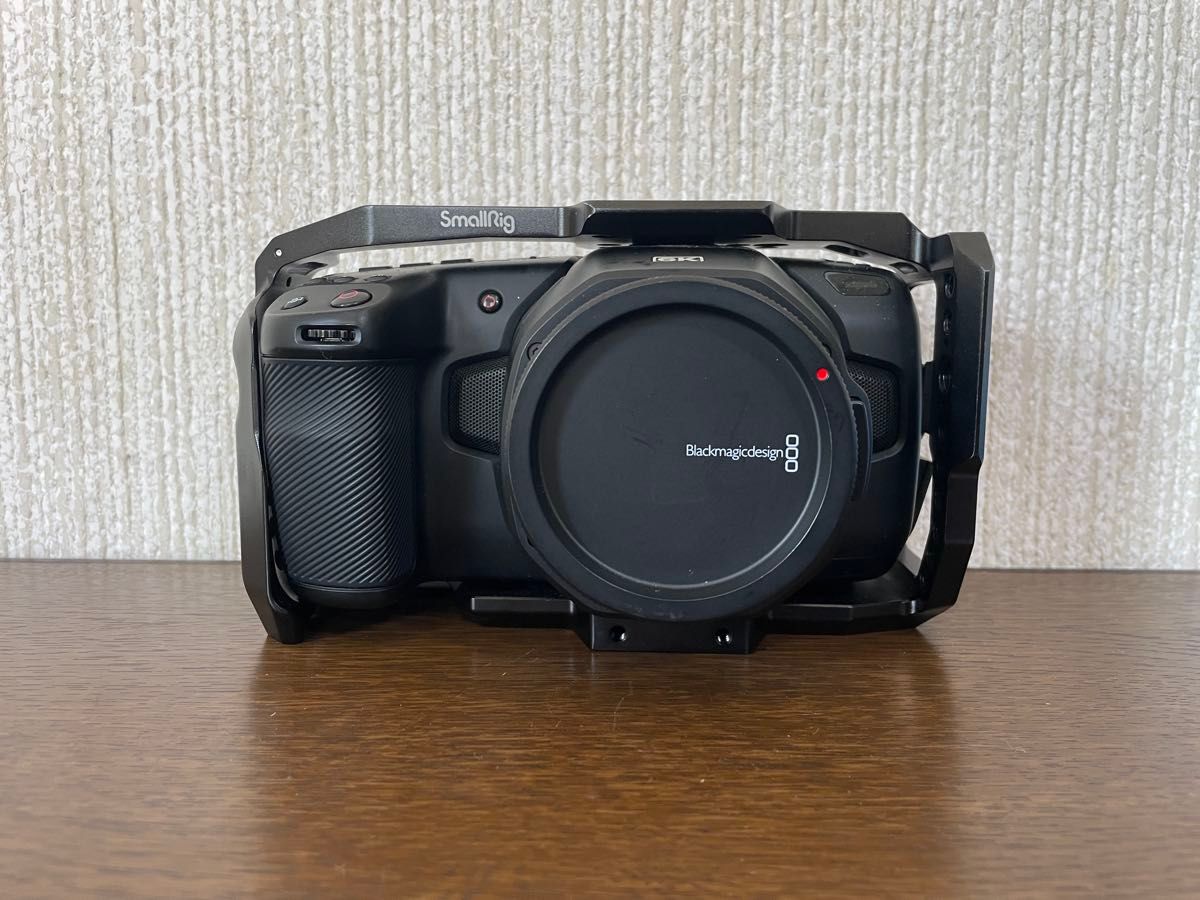 Blackmagic Pocket Cinema Camera 6K with SmallRig Cage [z638567306]