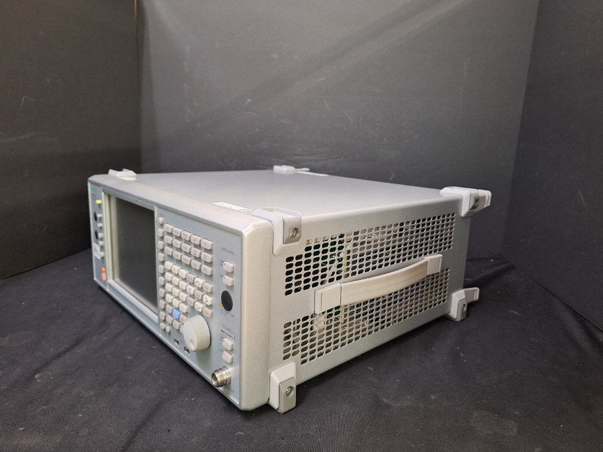 Anritsu MG3710E Vector Signal Generator [r1236137312]