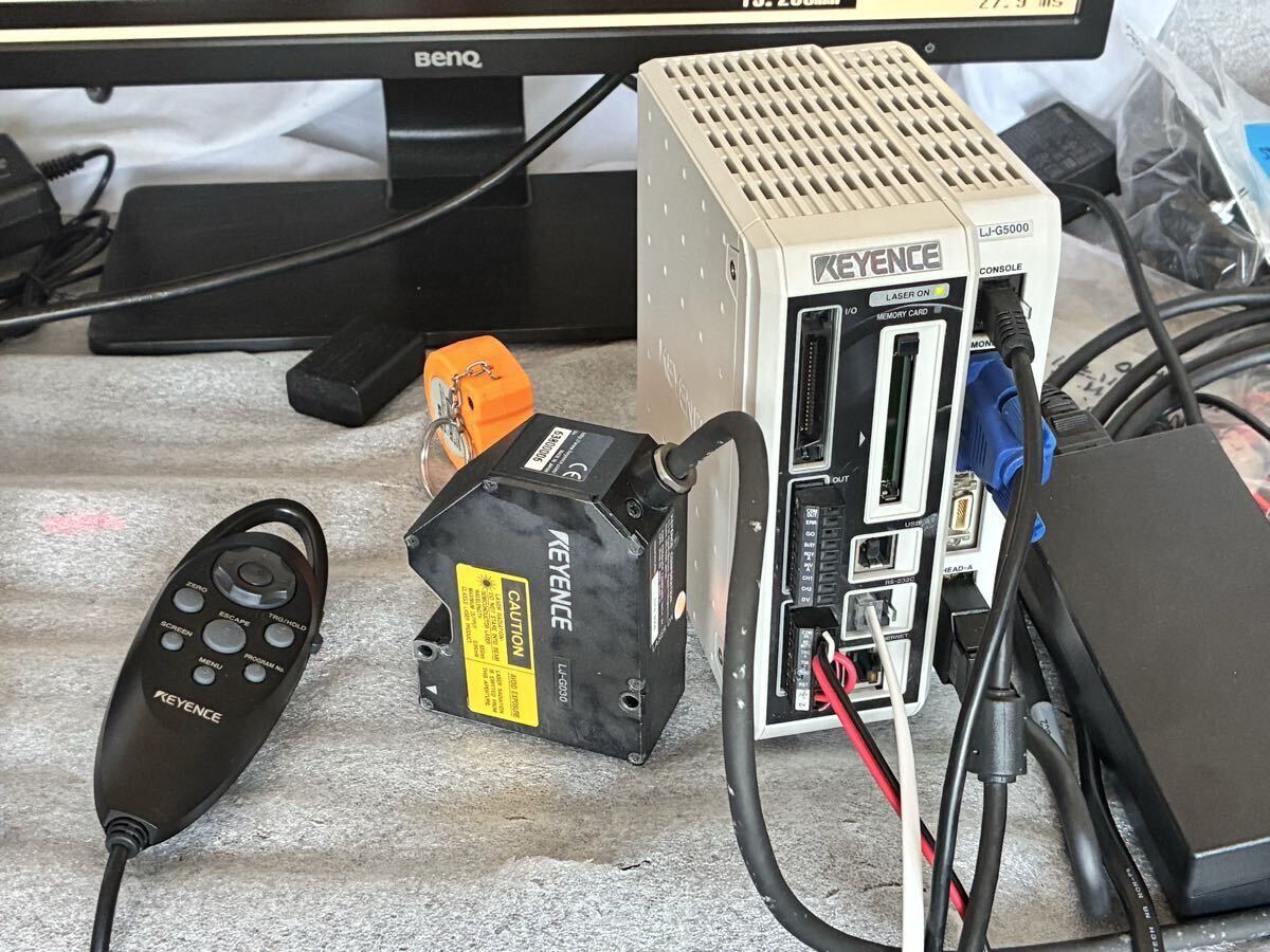 Keyence LJ-G5000 2D Laser Displacement Sensor Controller with LJ-G030 Head and Monitor [r1236509222]