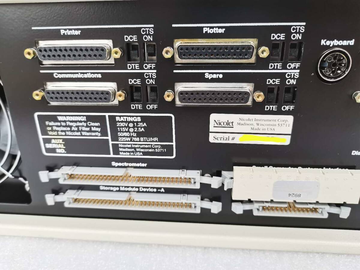 Nicolet 520 FT-IR Spectrometer [h1237449897]