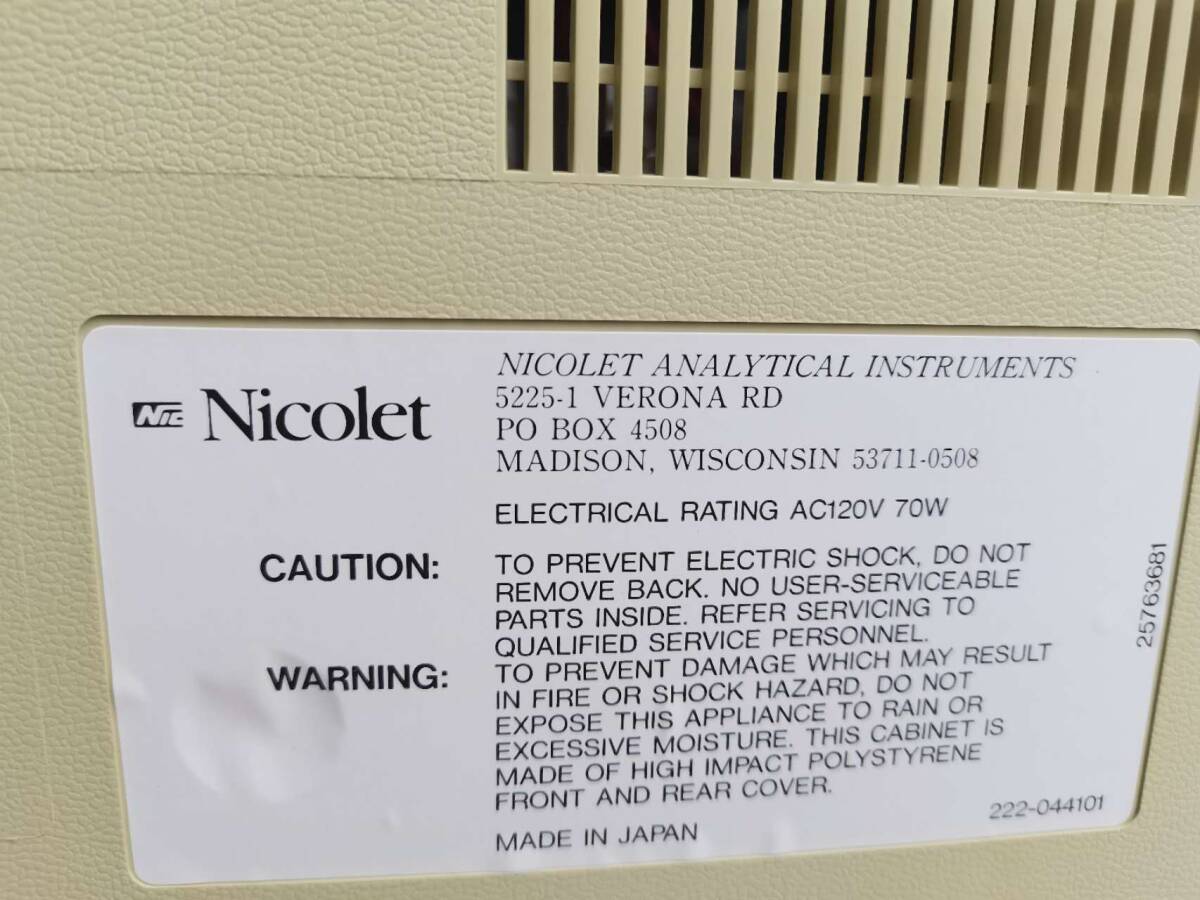 Nicolet 520 FT-IR Spectrometer [h1237449897]
