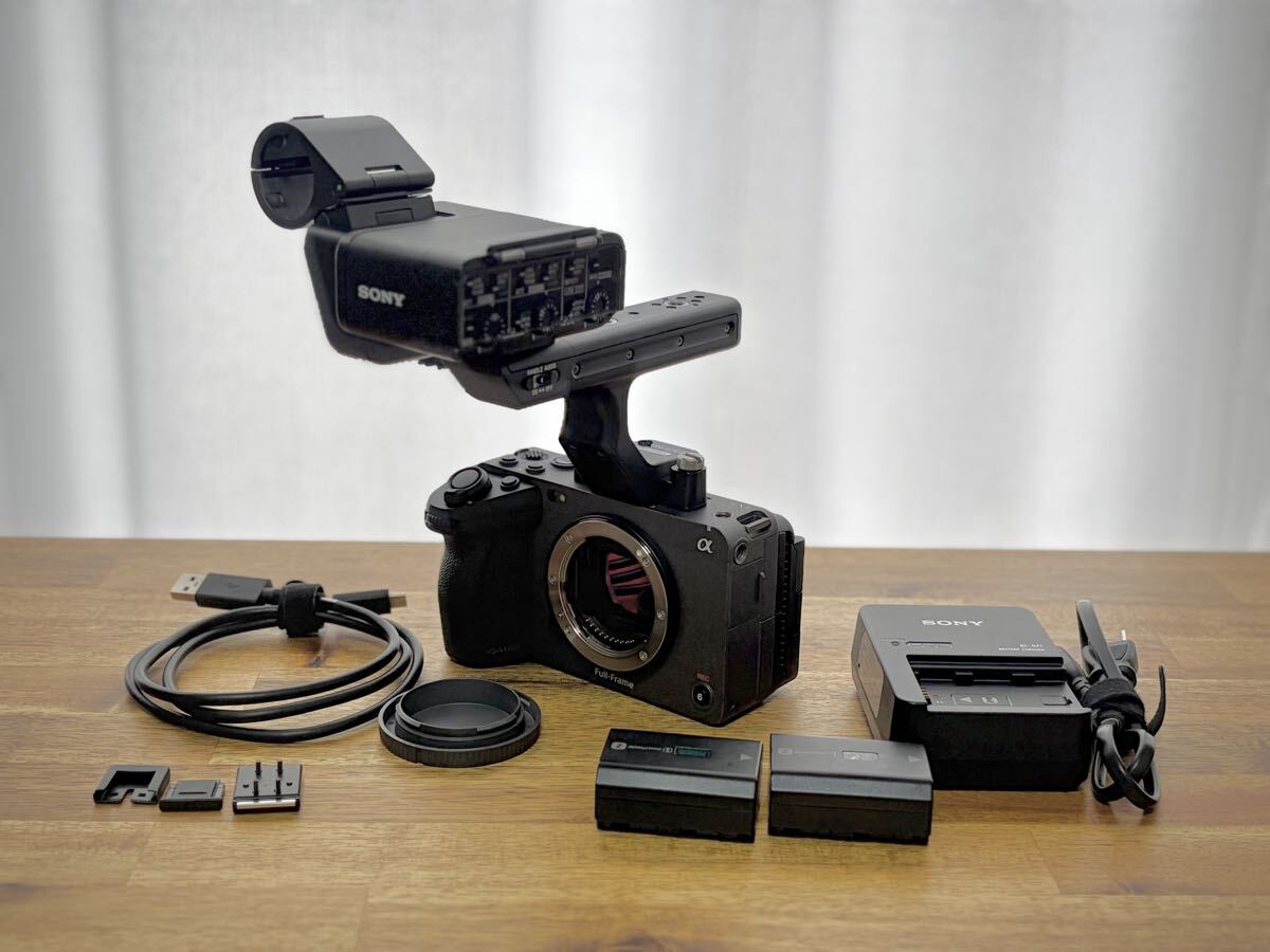 Sony FX3 ILME-FX3 Cinema Line Camera Body [x1237563474]