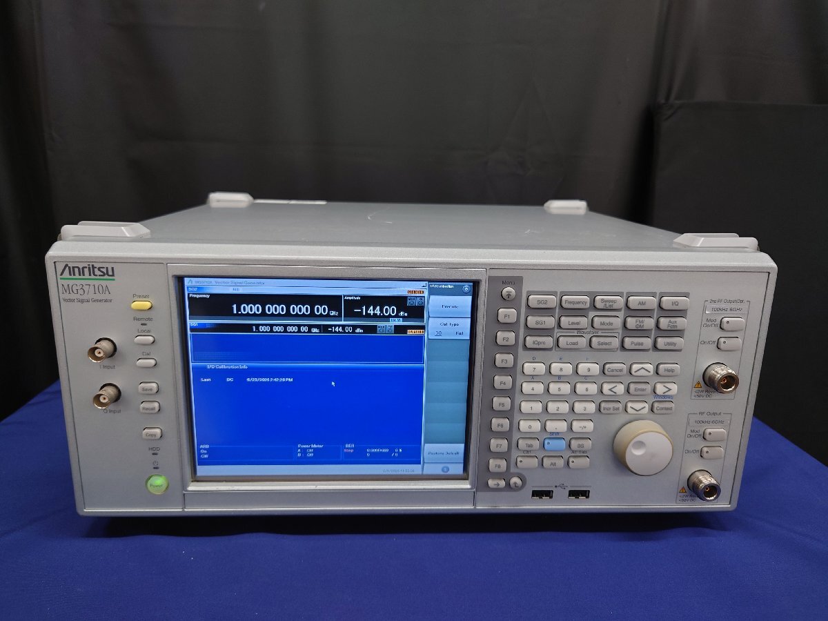 Anritsu MG3710A Vector Signal Generator 100kHz-6GHz [d1237773429]